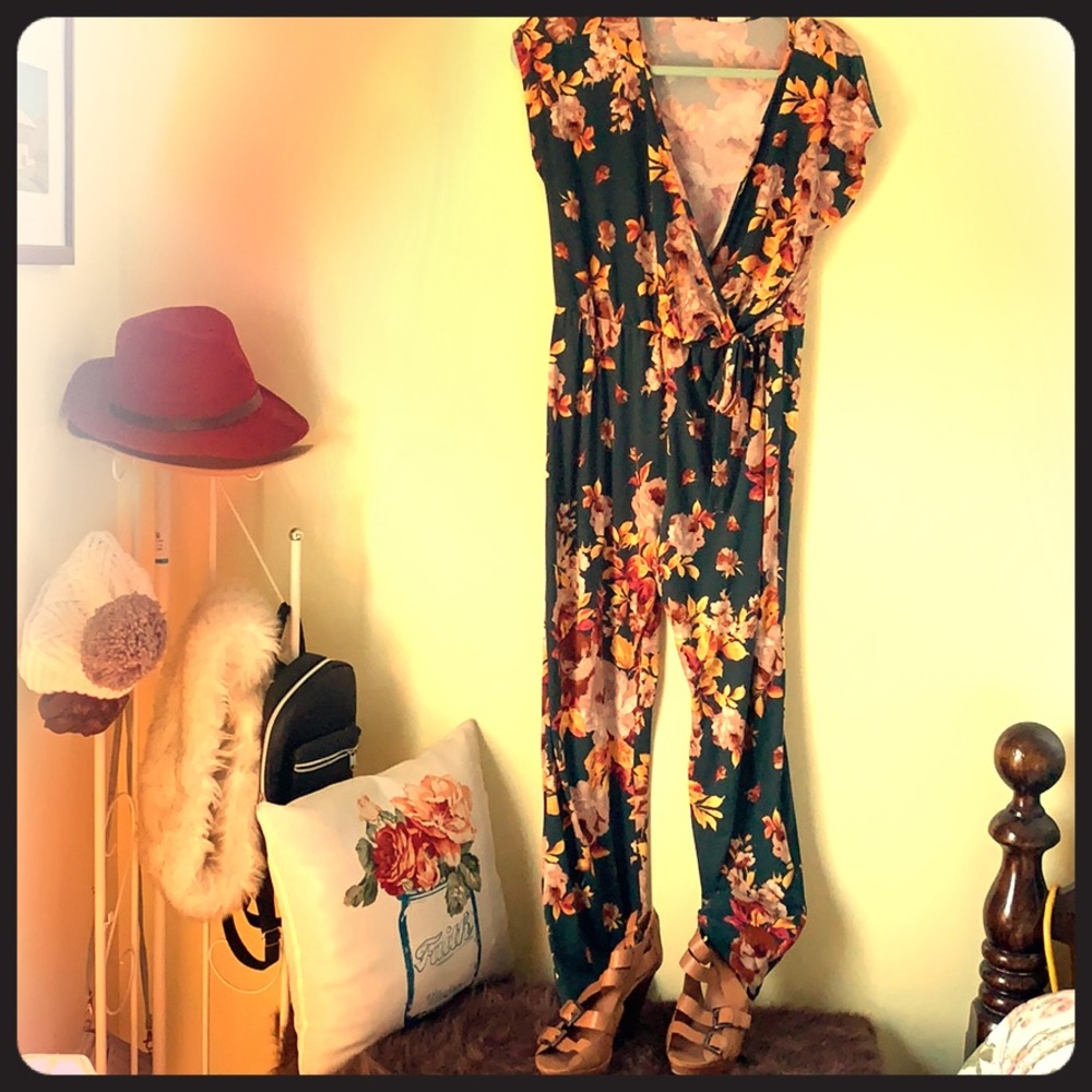 Flowered jumpsuit